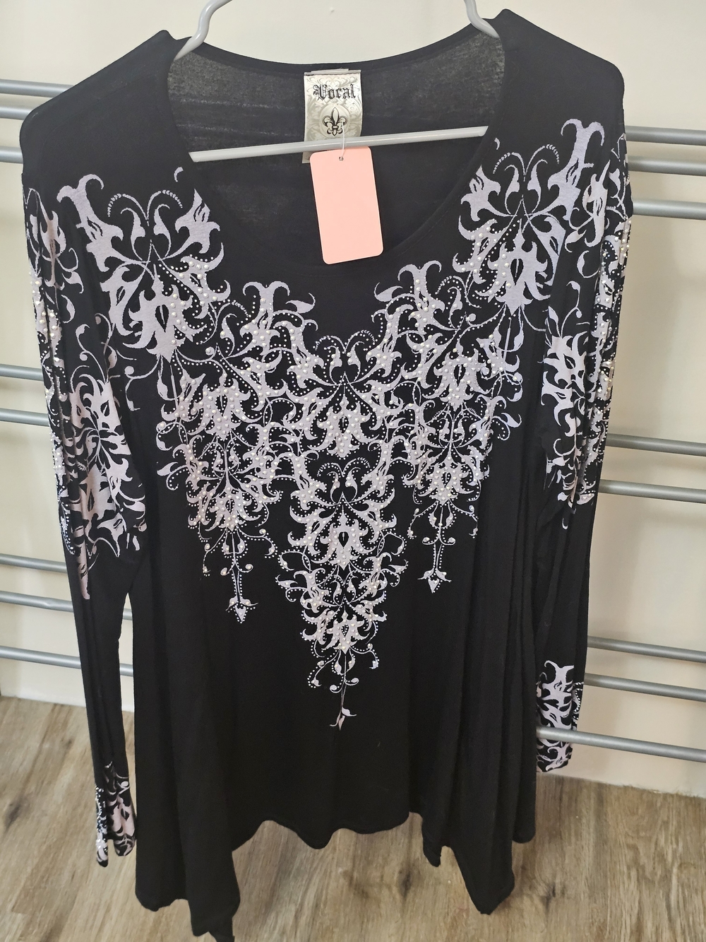 Vocal Black Long-Sleeve Tee with Filigree